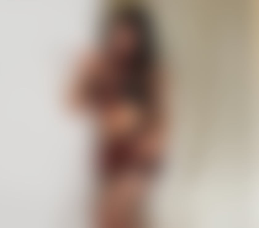 Escorts Oxfordshire Oxford - Photos for Valentina | Classy & Flirty Latina 💃💖