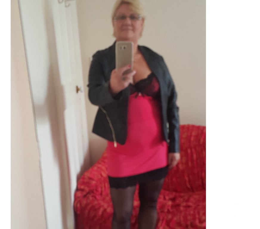 Escorts Barking and Dagenham Barking - Barking and Dagenham - Photos for Mature Laura,1 hour only £60