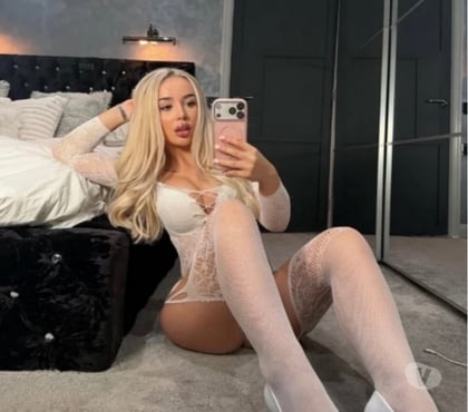 Escorts and Massages Colchester City Centre Colchester - Photos for Júlia Brasilian Girl Friend 🌸