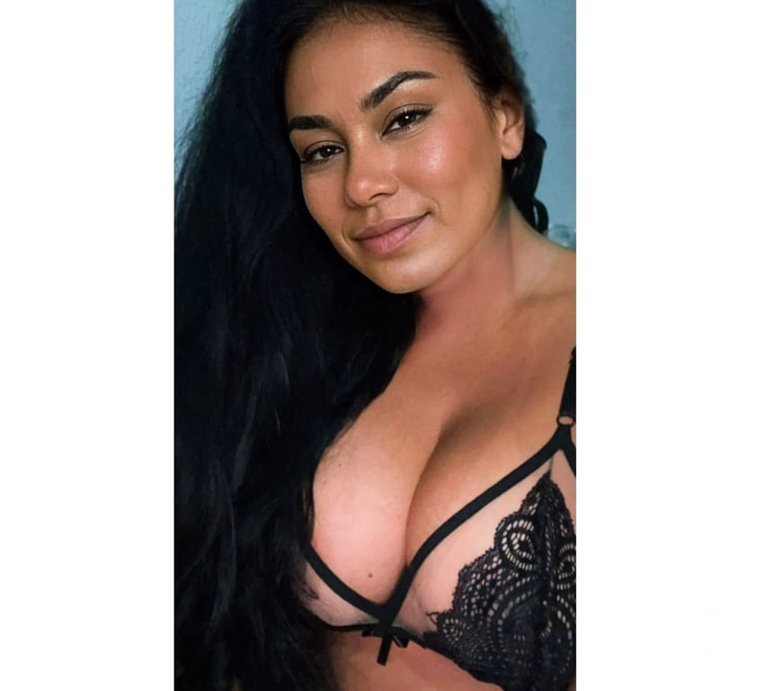 Escorts South West London Colliers Wood Station - South West London - Photos for thick brazilian Girl Big Butt Big boobs