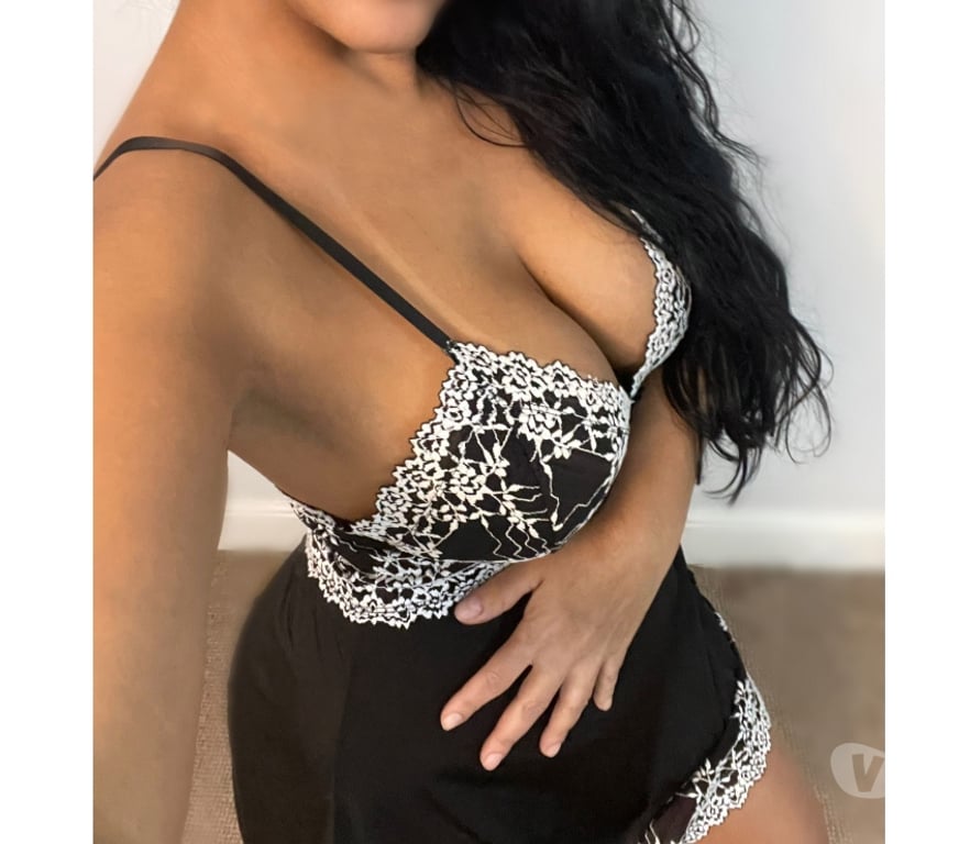 Escorts South West London Colliers Wood Station - South West London - Photos for thick brazilian Girl Big Butt Big boobs