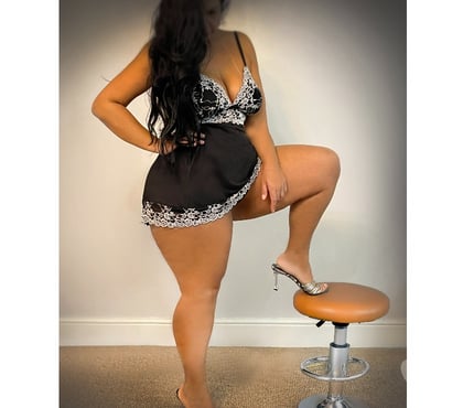 Escorts Colliers Wood Station South West London - Photos for thick brazilian Girl Big Butt Big boobs