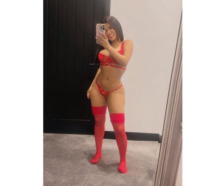 Photos for Brazilian hottie Sabrina ♡♡