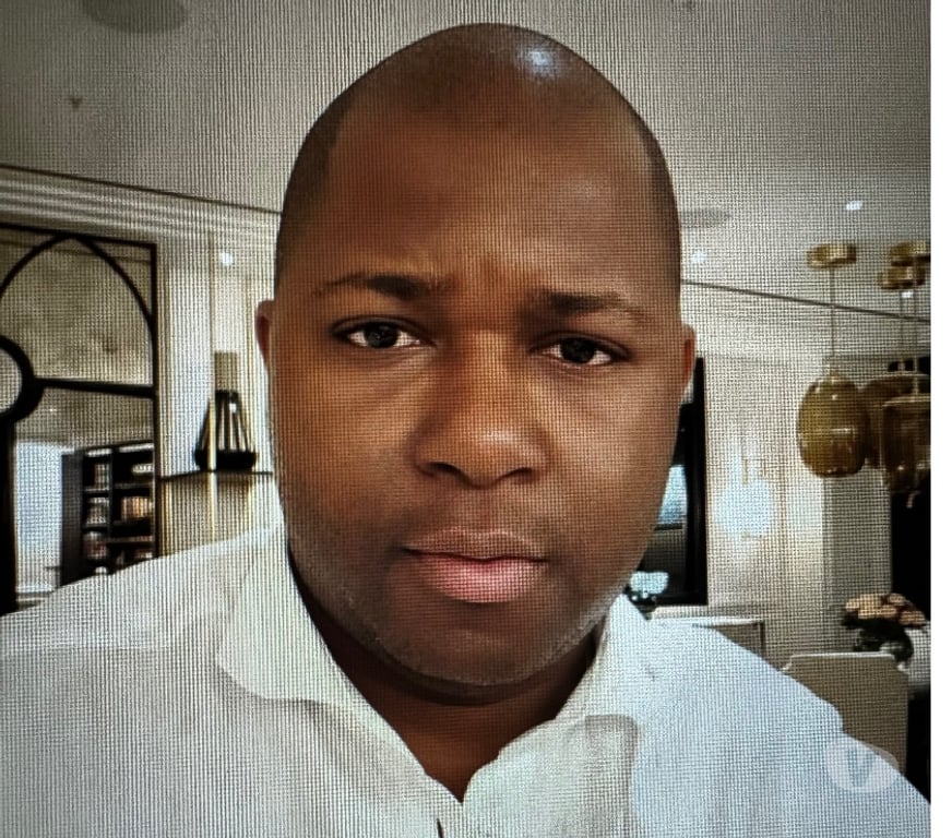 Escorts South West London Battersea - South West London - Photos for Gentleman available for ladies only …………..