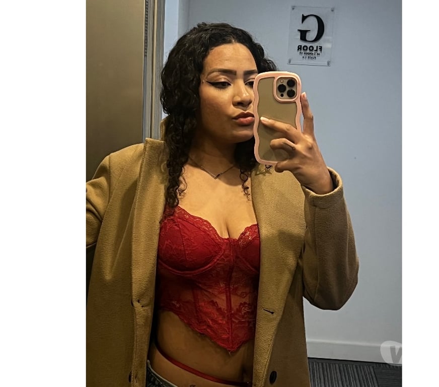 Escorts East London Bethnal Green Station - East London - Photos for Cassia Brazilian party