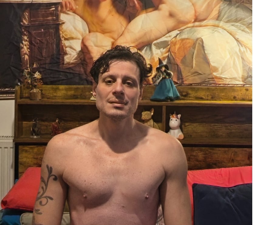  Gay massage South East London Croydon - Photos for 🇧🇷🇮🇹 Masculine Guy 24hrs available Xl