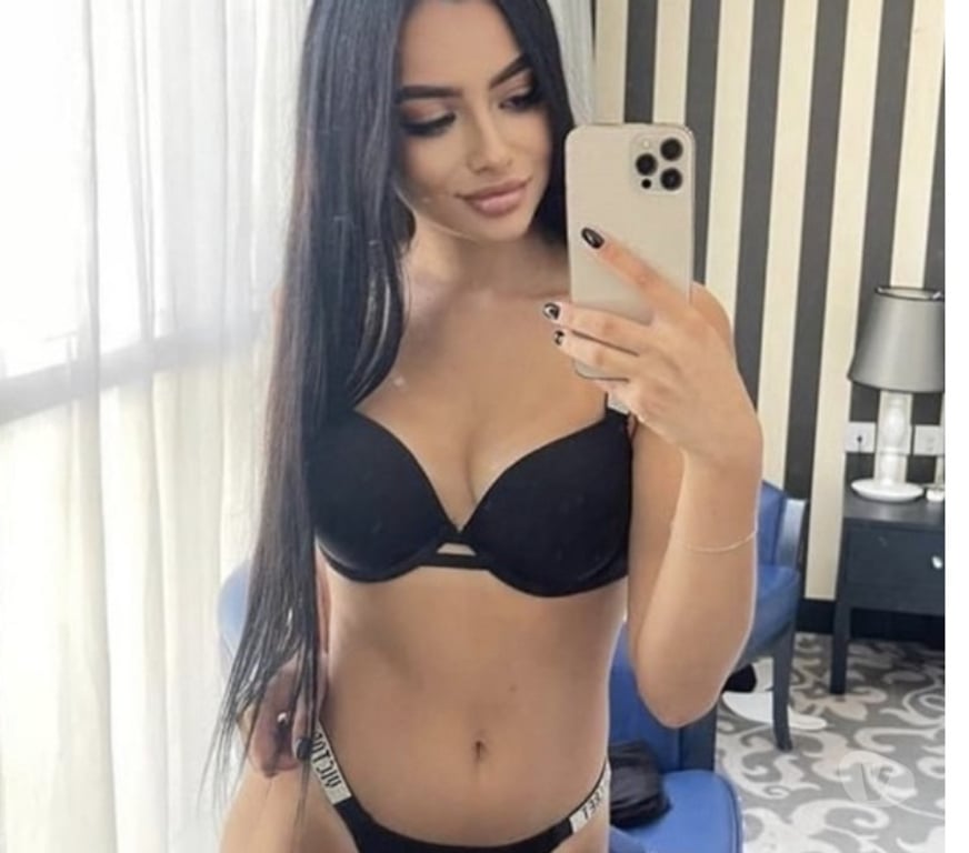 Escorts Surrey Guildford - Photos for HEY STOP 💯I’M JESSY ❤️YOUR DREAM😍