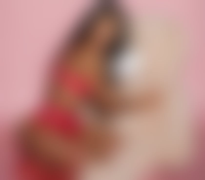 Escorts Oxfordshire Oxford - Photos for Sofia brunette brazilian party girl