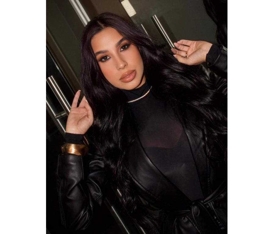 Escorts East London Gants Hill - East London - Photos for 🔅 Tanned Natural Beauty Brazilian Party Girl Khloe🔅