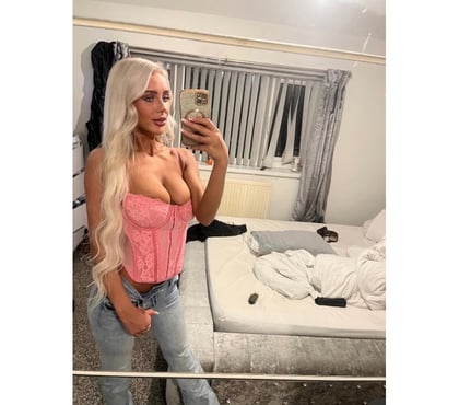 Escorts and Massages Bury Town Centre Bury - Photos for 🩷New in town🫦Incall&Outcall❗️CALL ME🍭 NO RUSH