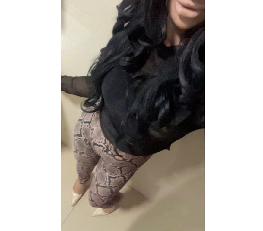 Escorts East London Aldgate Station - East London - Photos for Seducing Indian Polish Escort