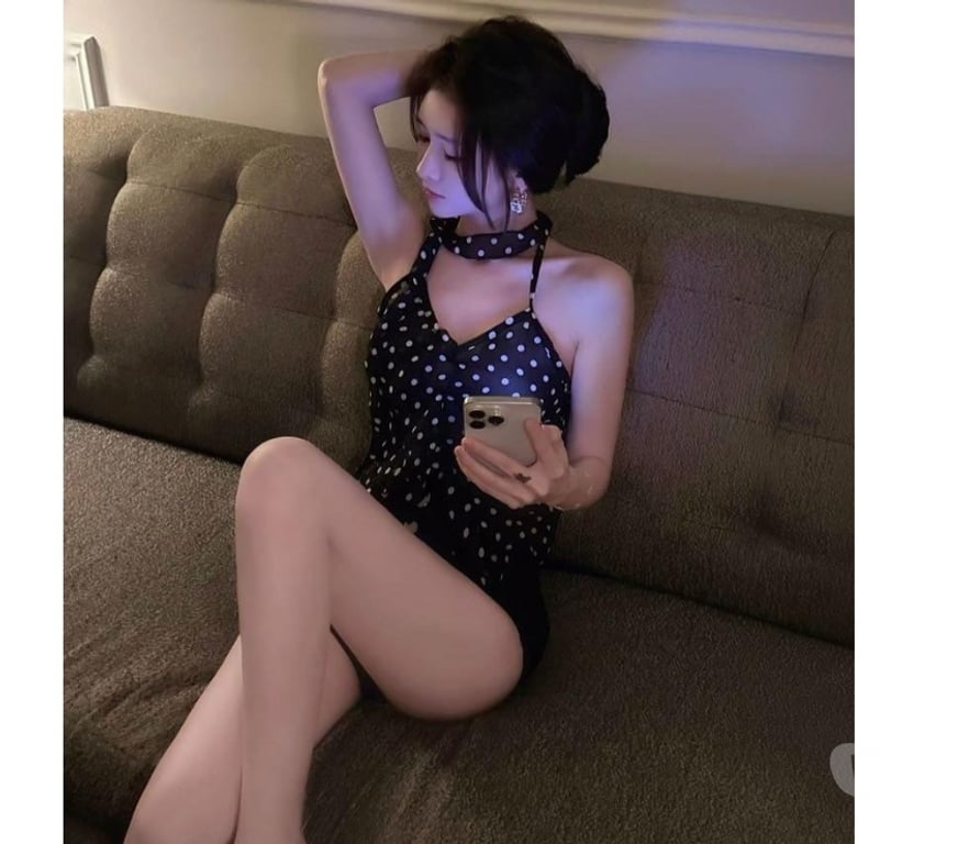 Escorts Buckinghamshire Milton Keynes - Photos for A charming oriental girl New in here