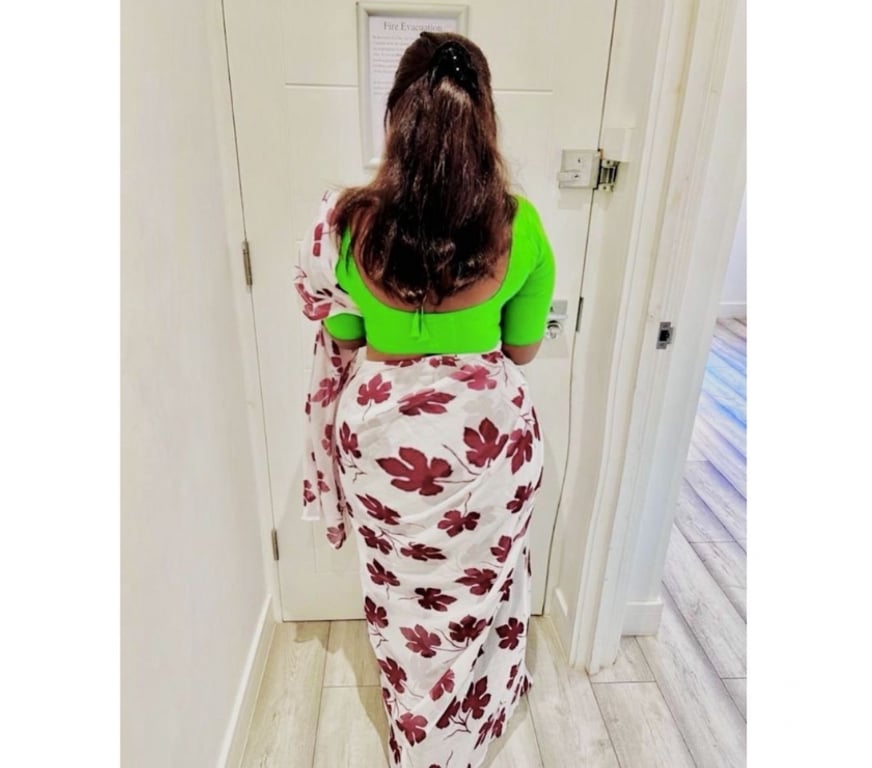 Escorts East London Barking Station - East London - Photos for MEENA SOUTH INDIAN TAMIL NADU GIRL NEW ENTRY BARKING