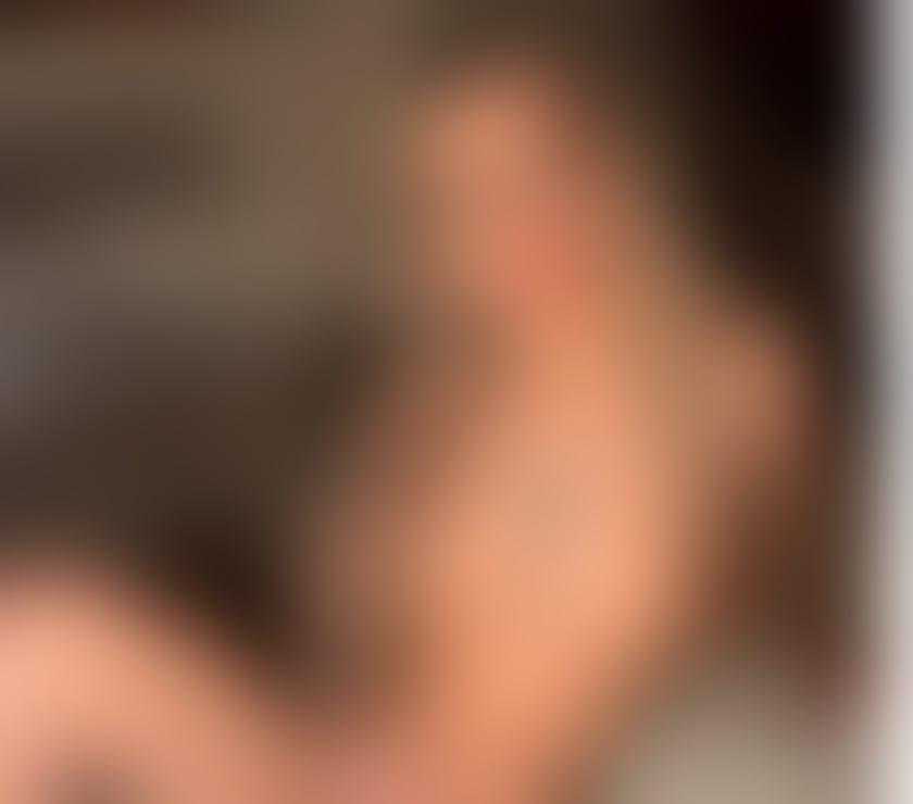 Larissa big butt😏 and loves to party 🥳🥂