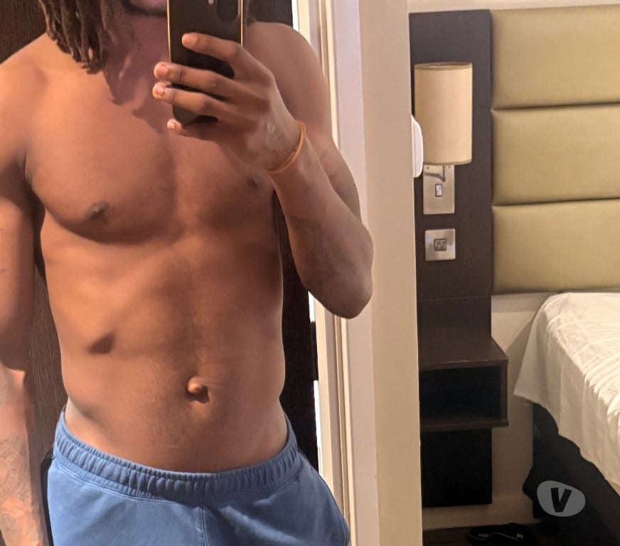  Gay massage Buckinghamshire Milton Keynes - Photos for Distinguished Black gentleman, 6ft3