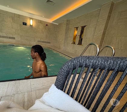  Gay massage Milton Keynes City Centre Milton Keynes - Photos for Elegance with a Wild Side