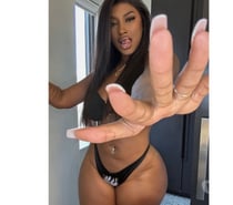 The best Brazilian MORENA STRAPON🍆👅🔞🍭