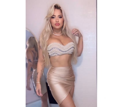 Photos for Barbie👅💯real‼️party girl🔥hot and fun😍🍫