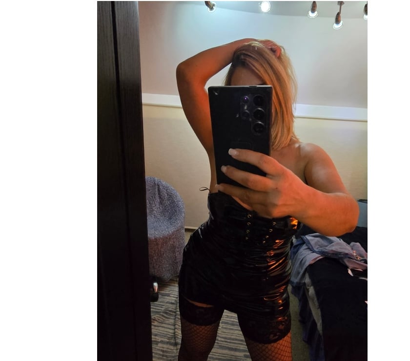 Escorts and Massages Warrington Town Centre Warrington - Photos for Sensual massage