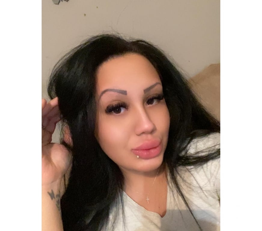 Escorts North West London Hendon - North West London - Photos for PARTY GIRL MIRA IN NW4🍑☎️ BRAND NEW IN UK