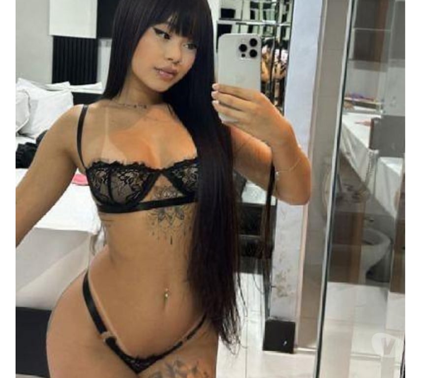 Escorts West London Hillingdon - Photos for JULIA! Your Favorite GFE Latina