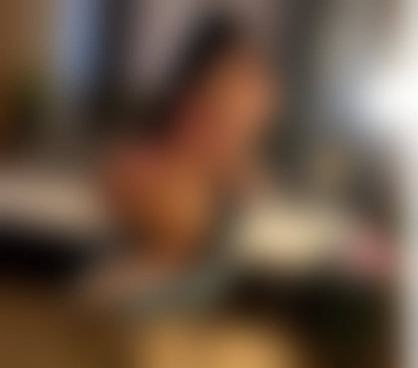 Escorts Warwickshire Warwick - Photos for Samira big🍑 curvy brunette party🍾OUTCALL ONLY