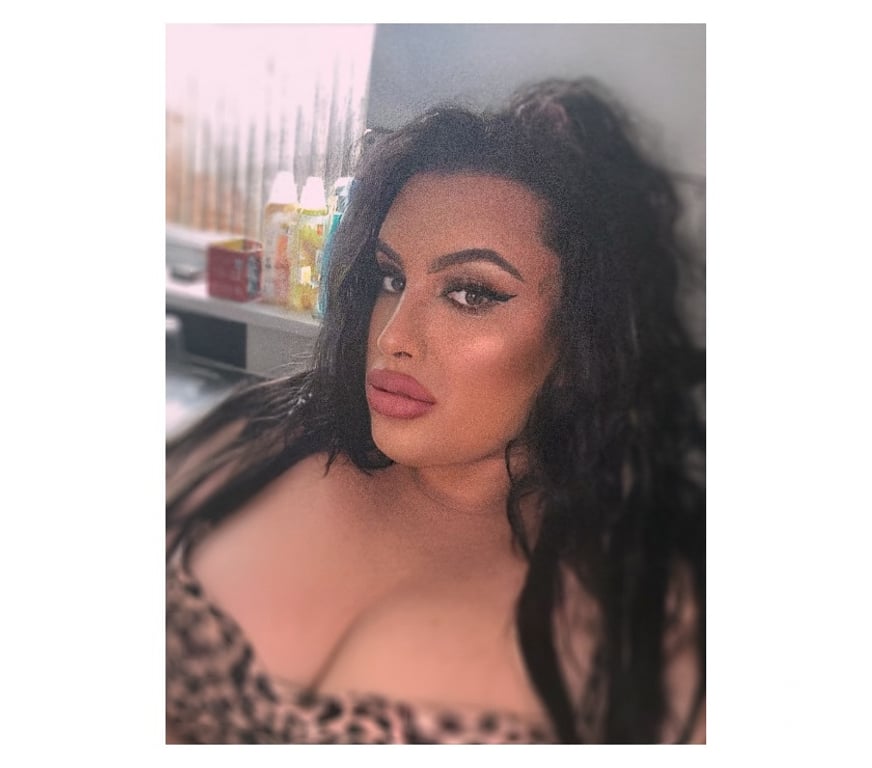 Escorts East London Newham - Photos for TRANS FAT ASS AMELIA PARTY HEAD GAME PS LVL PARTY SHEMALE