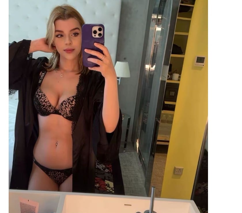 Escorts East London Barking Station - East London - Photos for BLONDE BRAZILIAN PARTY GIRL