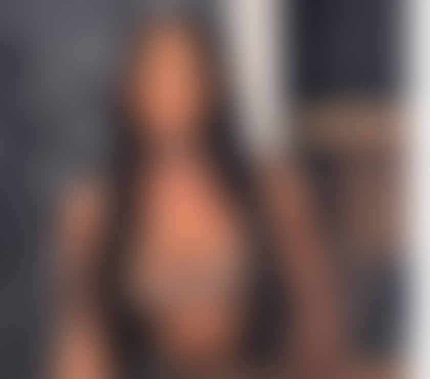 TS LIA BRAZILIAN PTTY GIRL