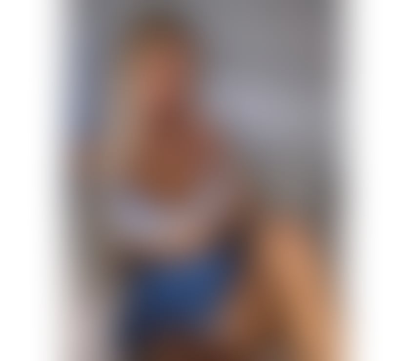 Escorts West Yorkshire Leeds - Photos for beautiful woman always smiling and very open-minded.