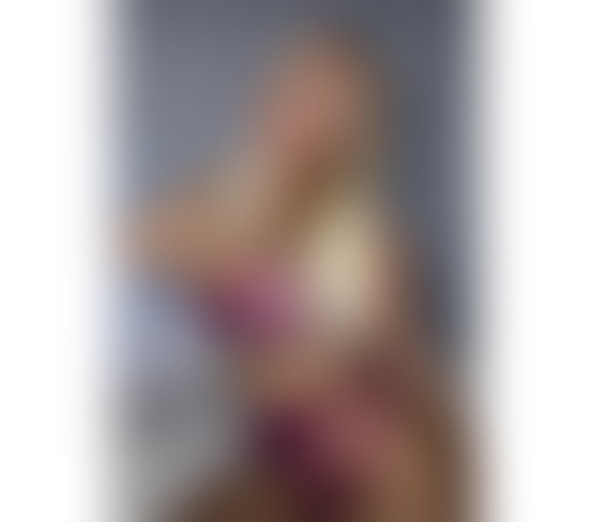 Escorts West Yorkshire Leeds - Photos for beautiful woman always smiling and very open-minded.