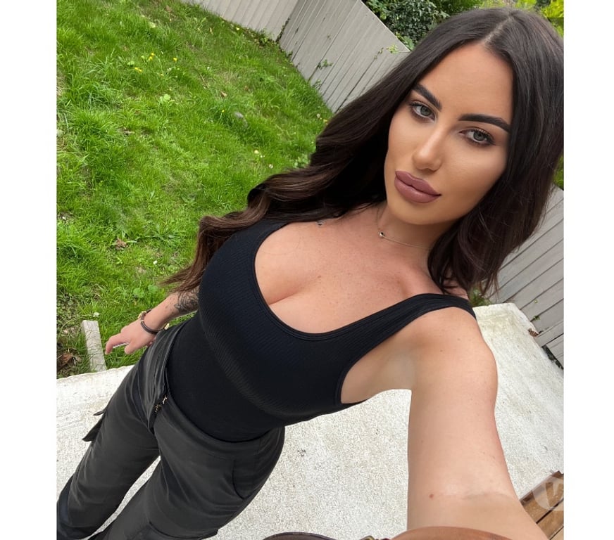 Adult Entertainment South East London Surrey Quays Station - South East London - Photos for (COUPLE) AVAILABLE 4 CALLS - : +44 7405 570011 🎥