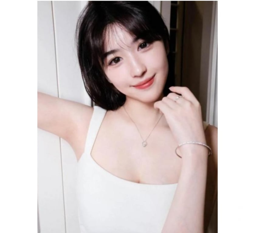 Escorts East London South Woodford Station - East London - Photos for ✨Exclusive Companion · Refined & Sophisticated 💎