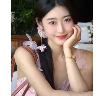 Escorts Pollokshields Glasgow - Photos for (24H)Gentle Companion · Caring & Relaxed 🌸