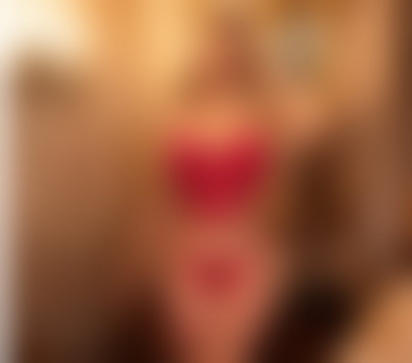 Escorts East London Canary Wharf Station - East London - Photos for Exclusive GFE • Elegance & Desire