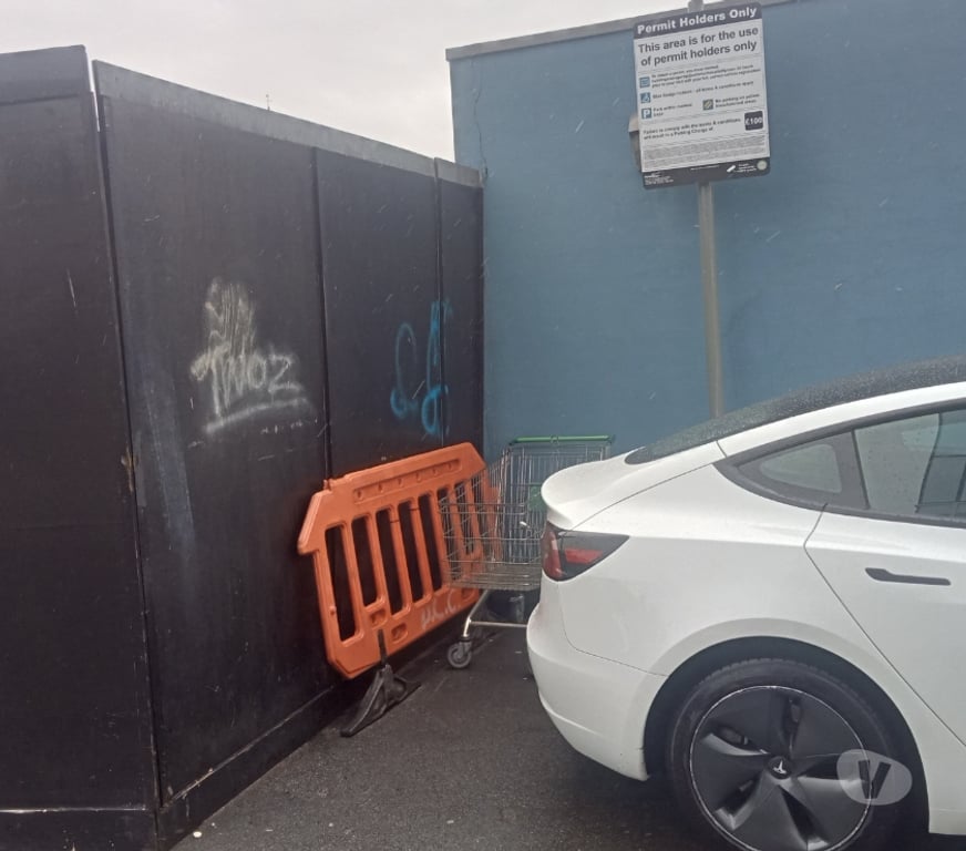 make friends online South West London Colliers Wood - South West London - Photos for Ladies are U home alone ,I'm free