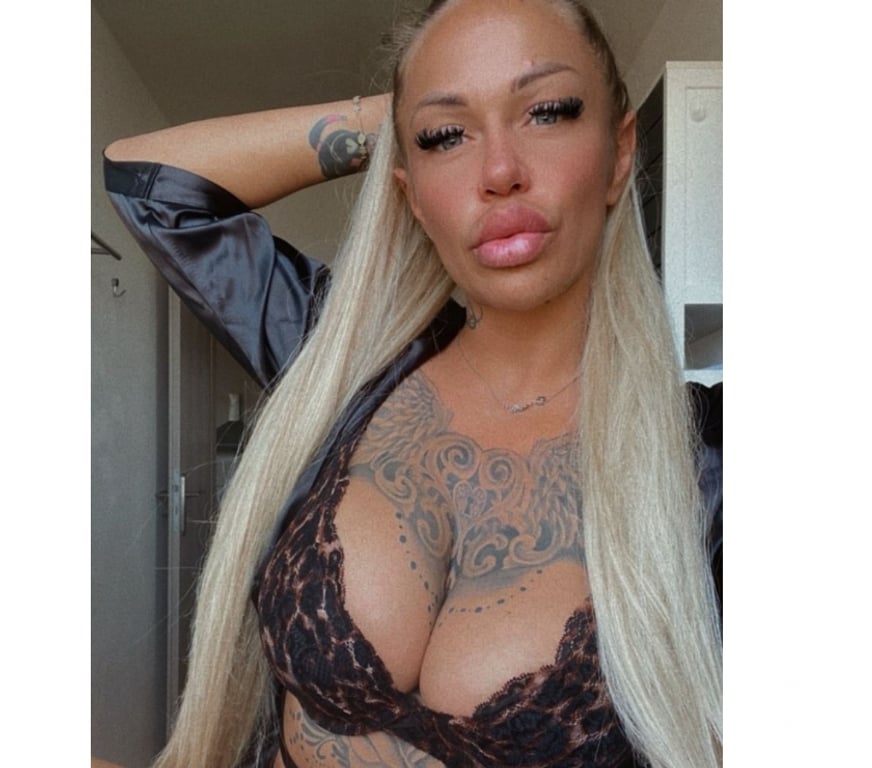 Escorts Slough Slough Town Centre - Slough - Photos for 🍓Naughty Strawberry 🩷 Party 🥰