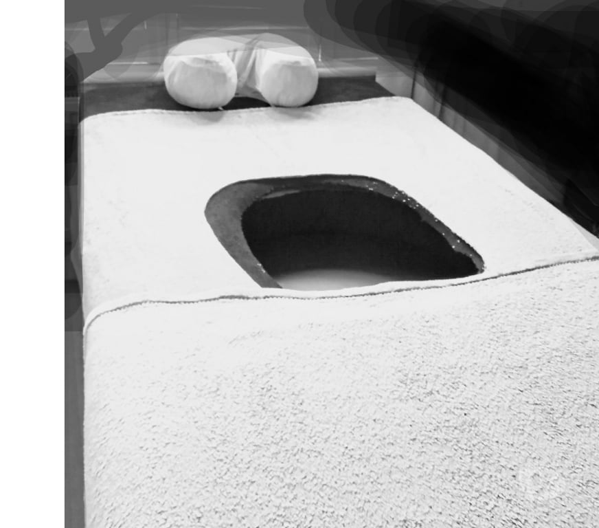 Full body massage Surrey Guildford - Photos for Relaxing warm oil Swedish massage English lady in Surrey