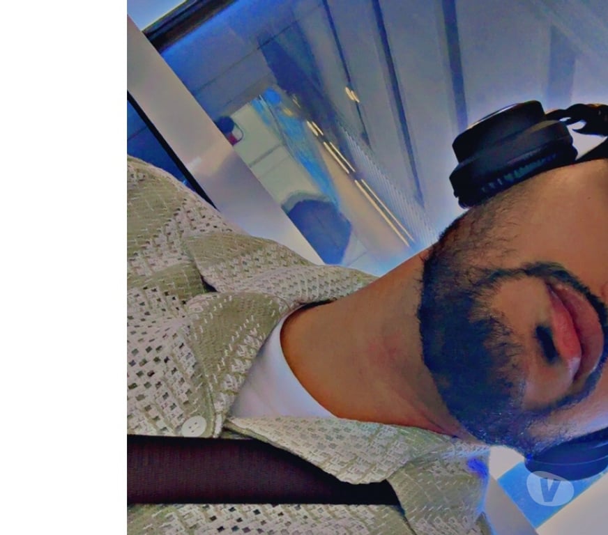 Escorts East London Redbridge - Photos for Deep massage and extras- no deposit