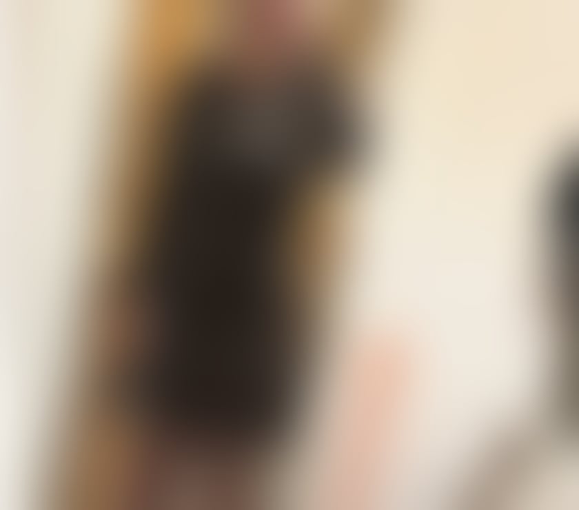 Adult Entertainment Widnes Halton - Photos for 40 yr old blonde MILF £15 for 5 min 07438831083