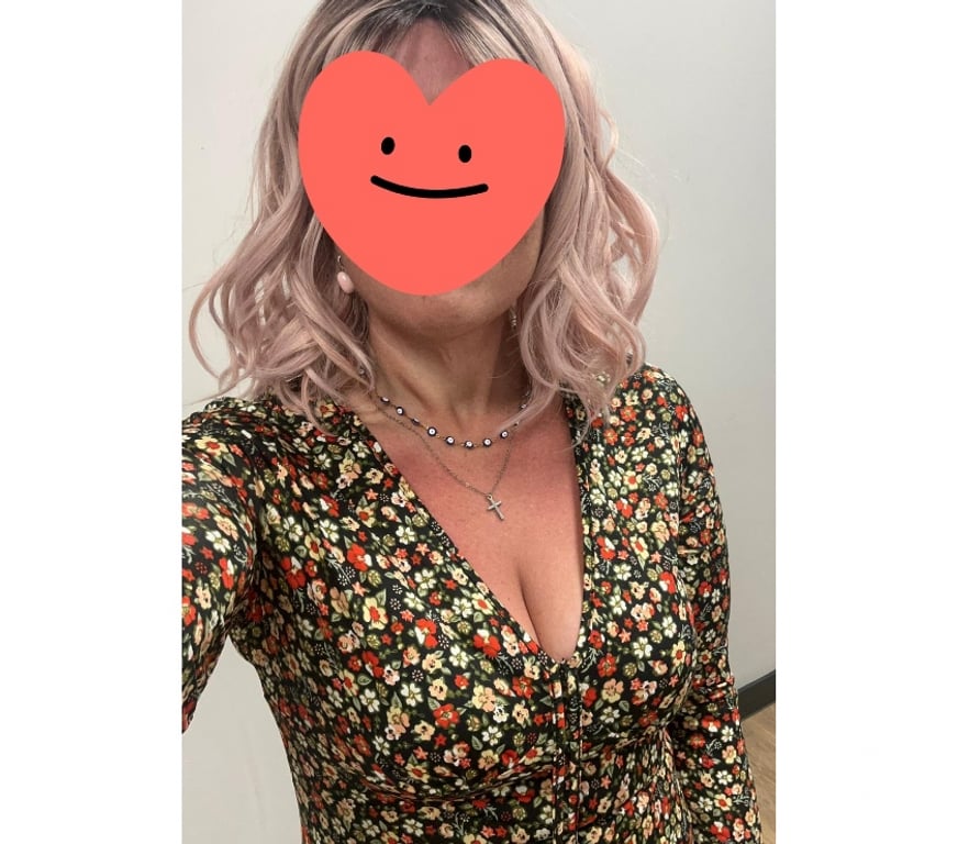 Adult Entertainment Halton Widnes - Halton - Photos for Bored housewife alone MILF ENGLISH £2 @ min 💋💋💋