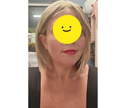 Photos for 40 yr old blonde MILF £15 for 5 min 07438831083