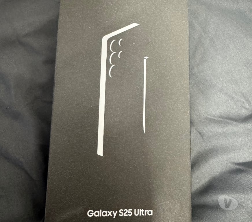 Mobile Phones Essex Chelmsford - Photos for Samsung Galaxy S25 Ultra – 256GB – Black – Like New