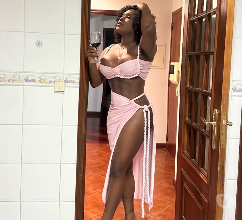 Trans Escorts Dundee Dundee City Centre - Dundee - Photos for TS TS EBONY TS BACK IN TOWN!!! NAUGHTY JULIA!!