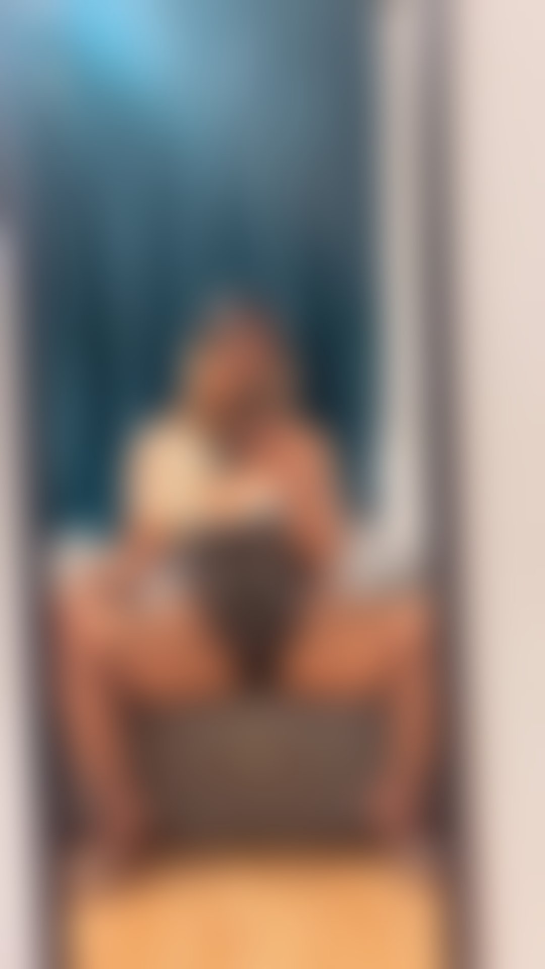 Escorts East London Mile End Station - East London - 