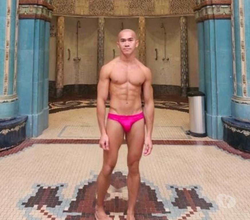 Escorts East London Aldgate East Station - East London - Photos for Gay Massage Escort