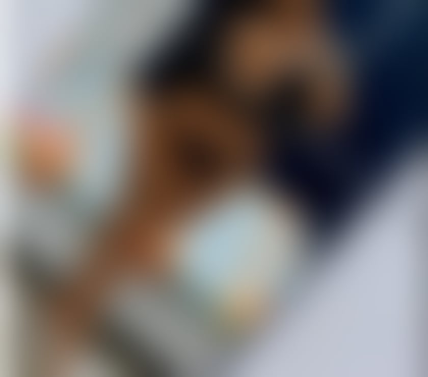 Escorts Surrey Surrey Heath - Photos for New sarra best curvy big🍑 party🍾OUTCALL SERVICE