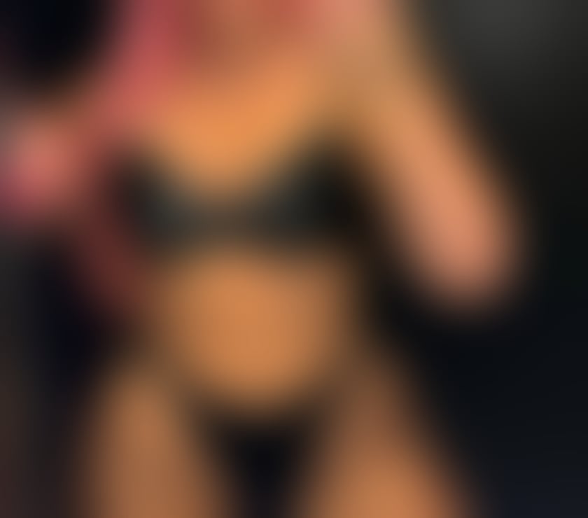 Escorts East London Havering - Photos for PARTY PINK CURVY DOLL IN ROMFORD STATION 💥