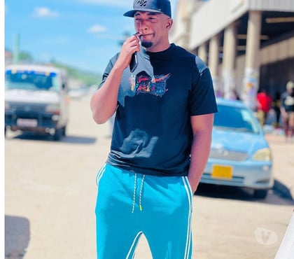 naughty dating Saline Fife - Photos for Organic DickSon in Salisbury Wiltshire