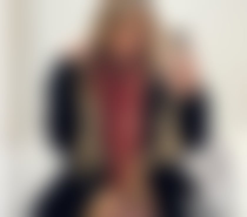 Escorts and Massages Edinburgh Old Town Edinburgh - Photos for If it's BLURRY, ask me for PICS! BLONDE&HOT GIRLFRIEND